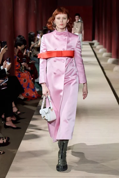 Look 11
